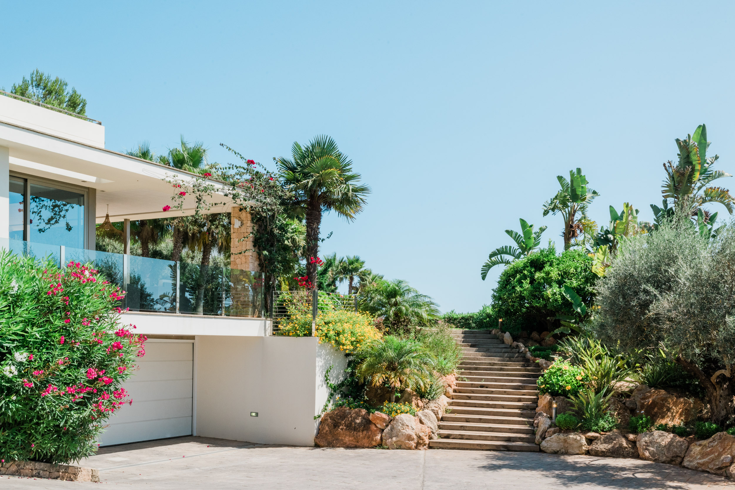 can-beso-white-ibiza-villas-2020_50123301686_o.jpg