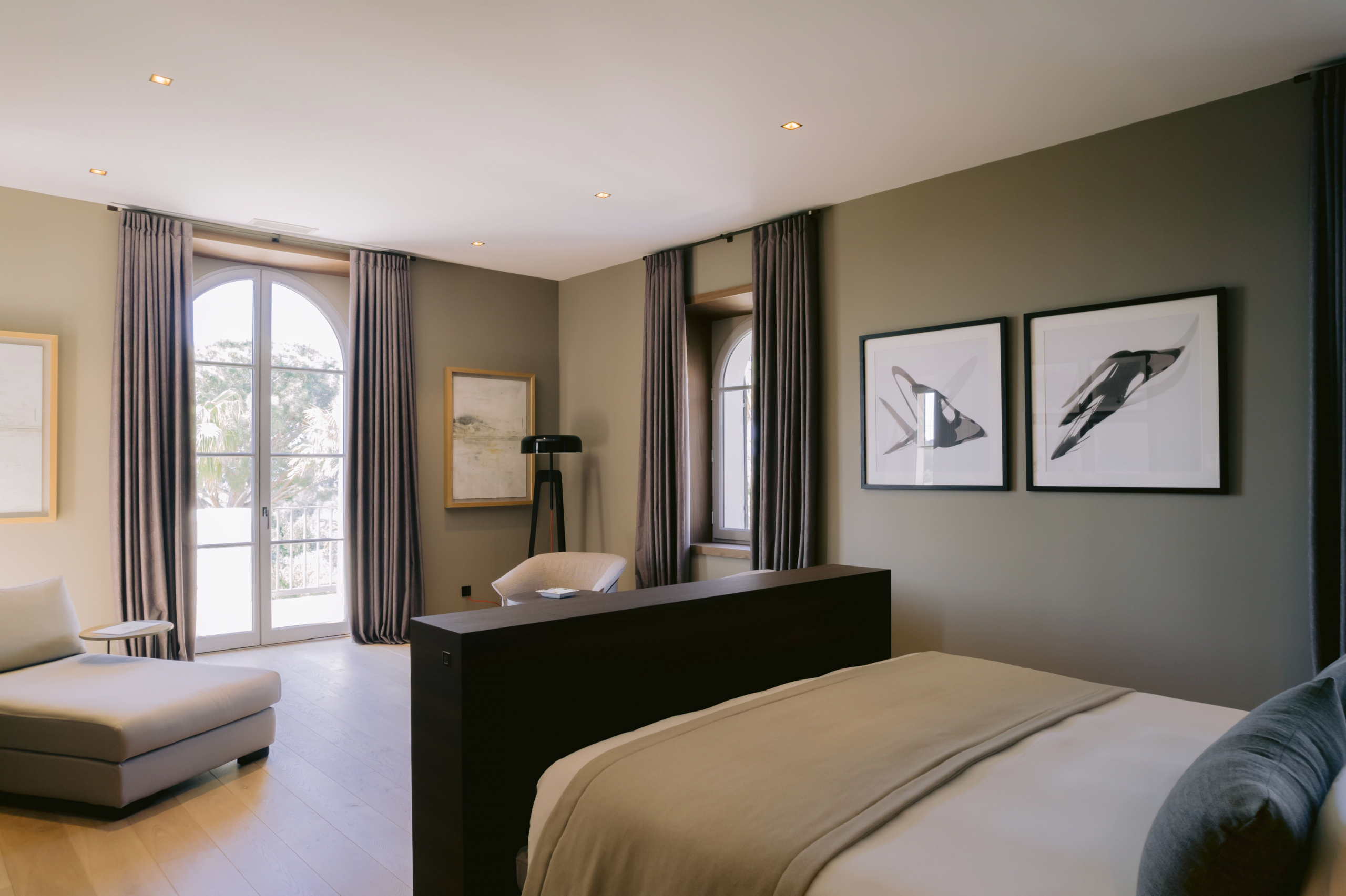 Louise bedroom 4.jpg