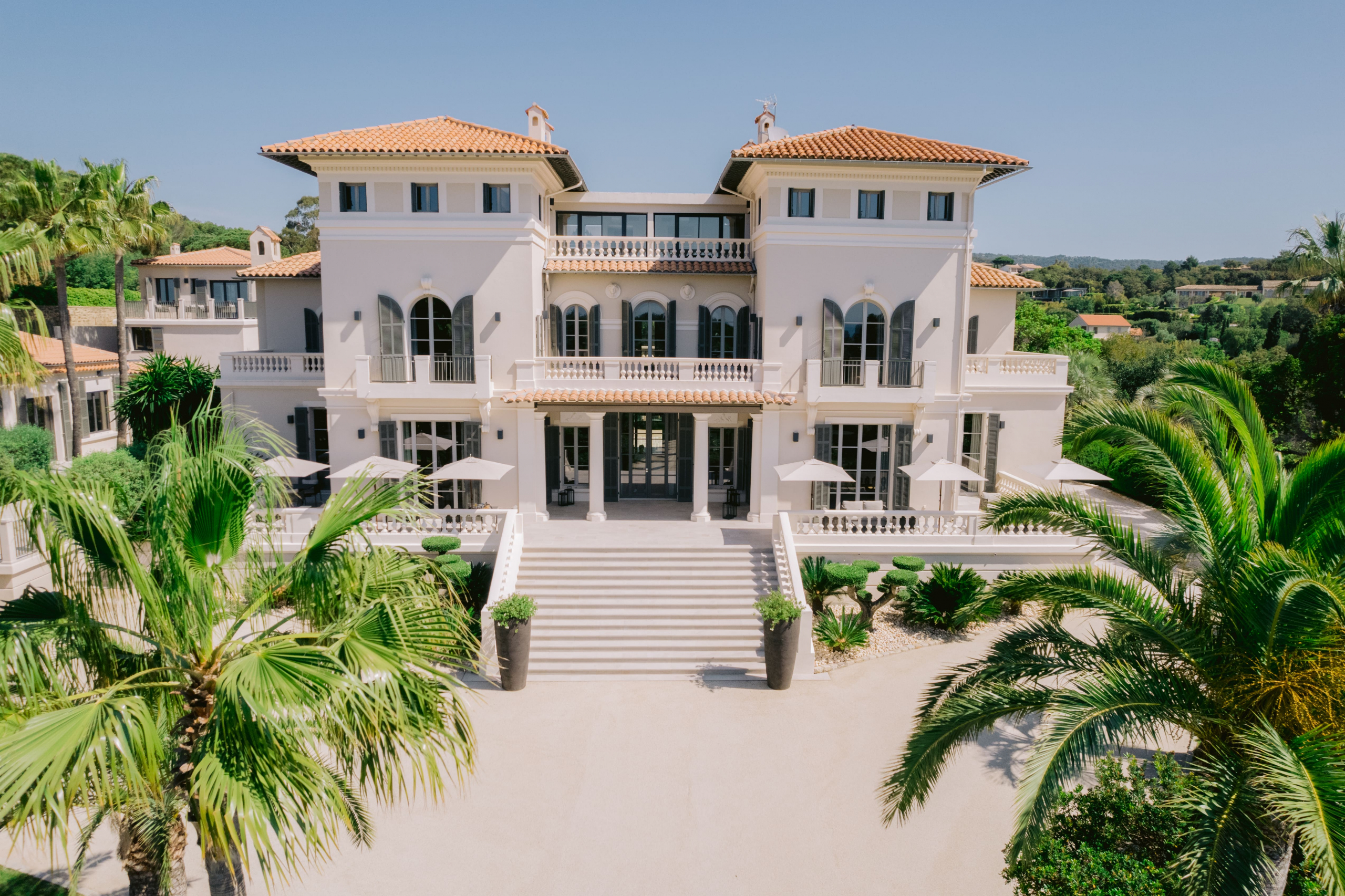 Louise front view1.jpg