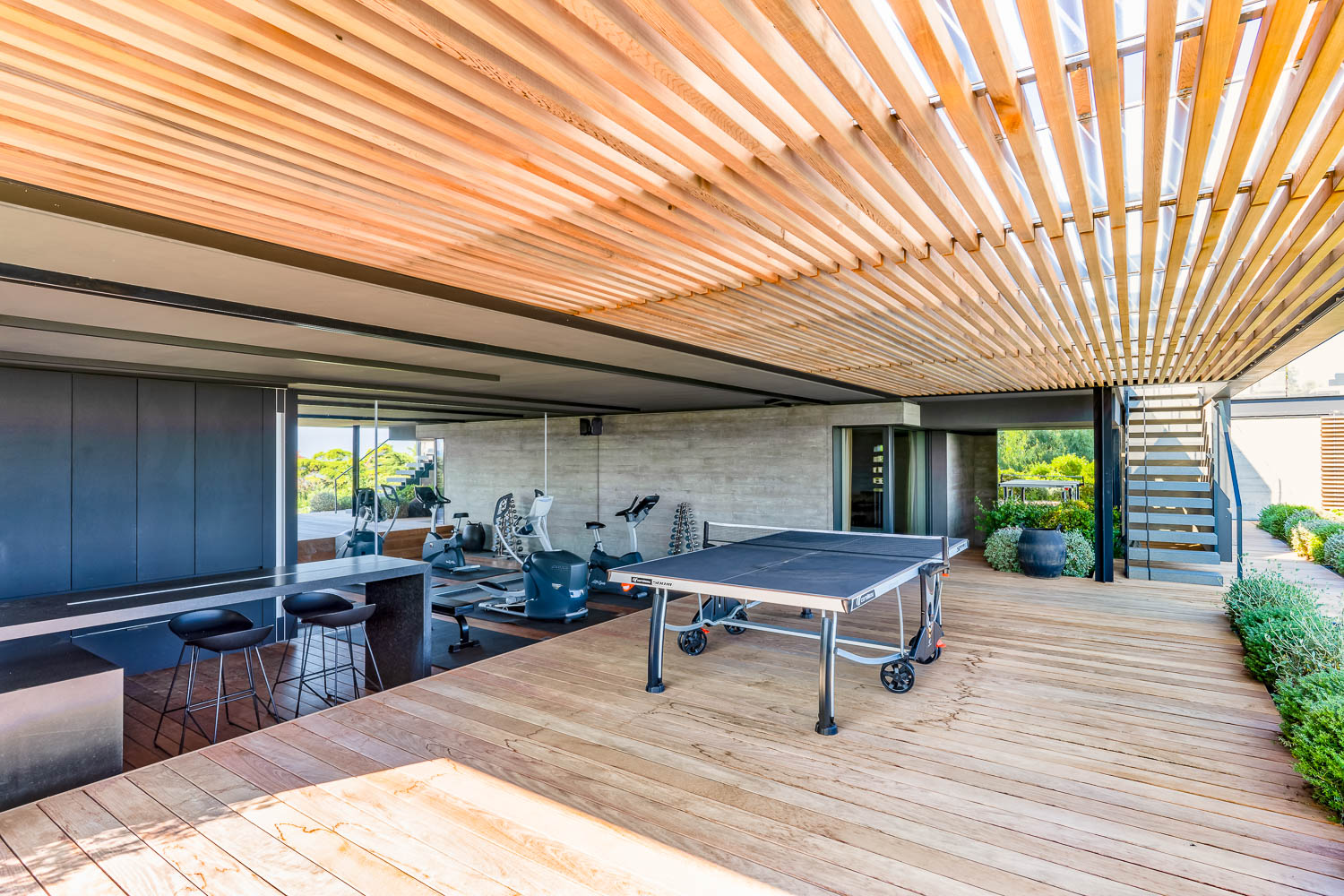 Onlyluxe fitness room.jpg