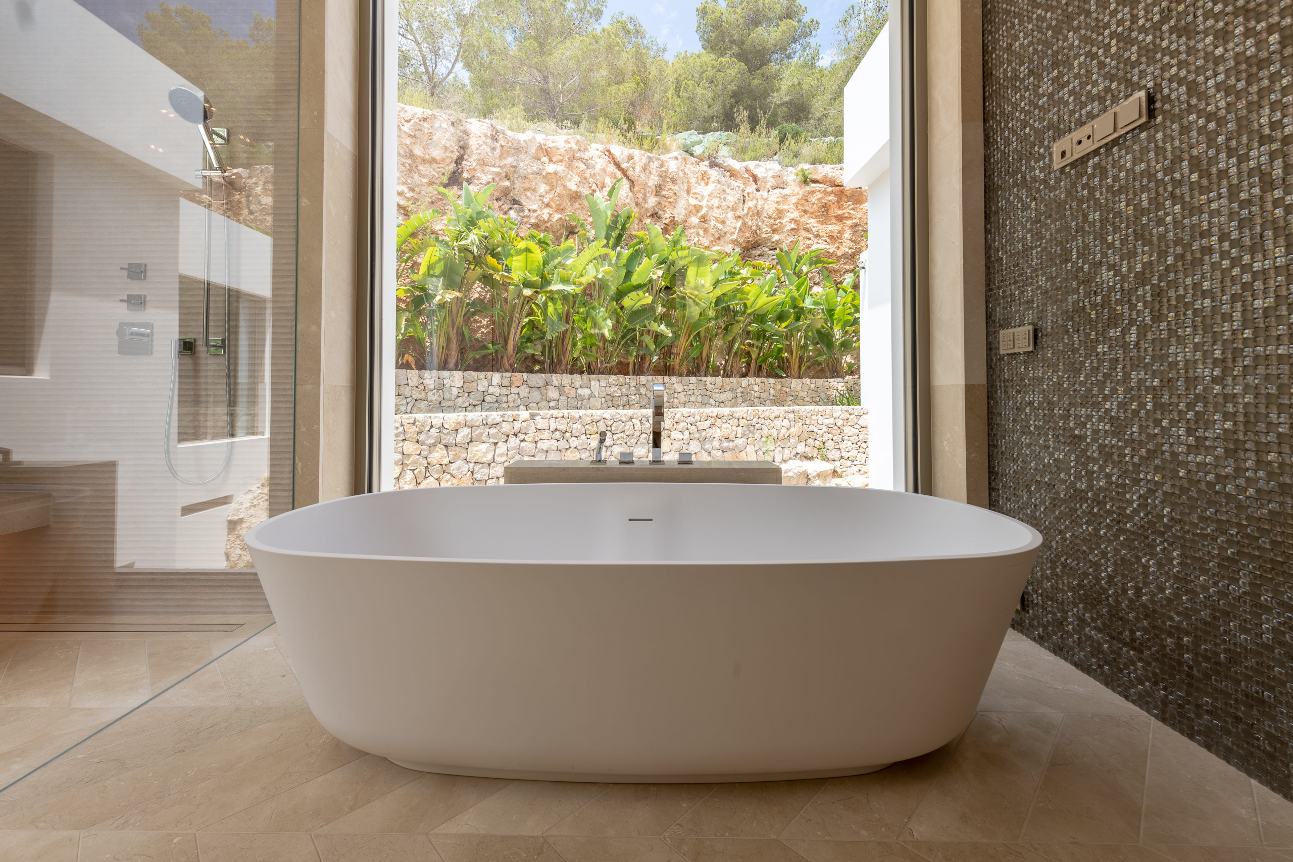 28 Ivory Peak- Master Bathroom II.jpg