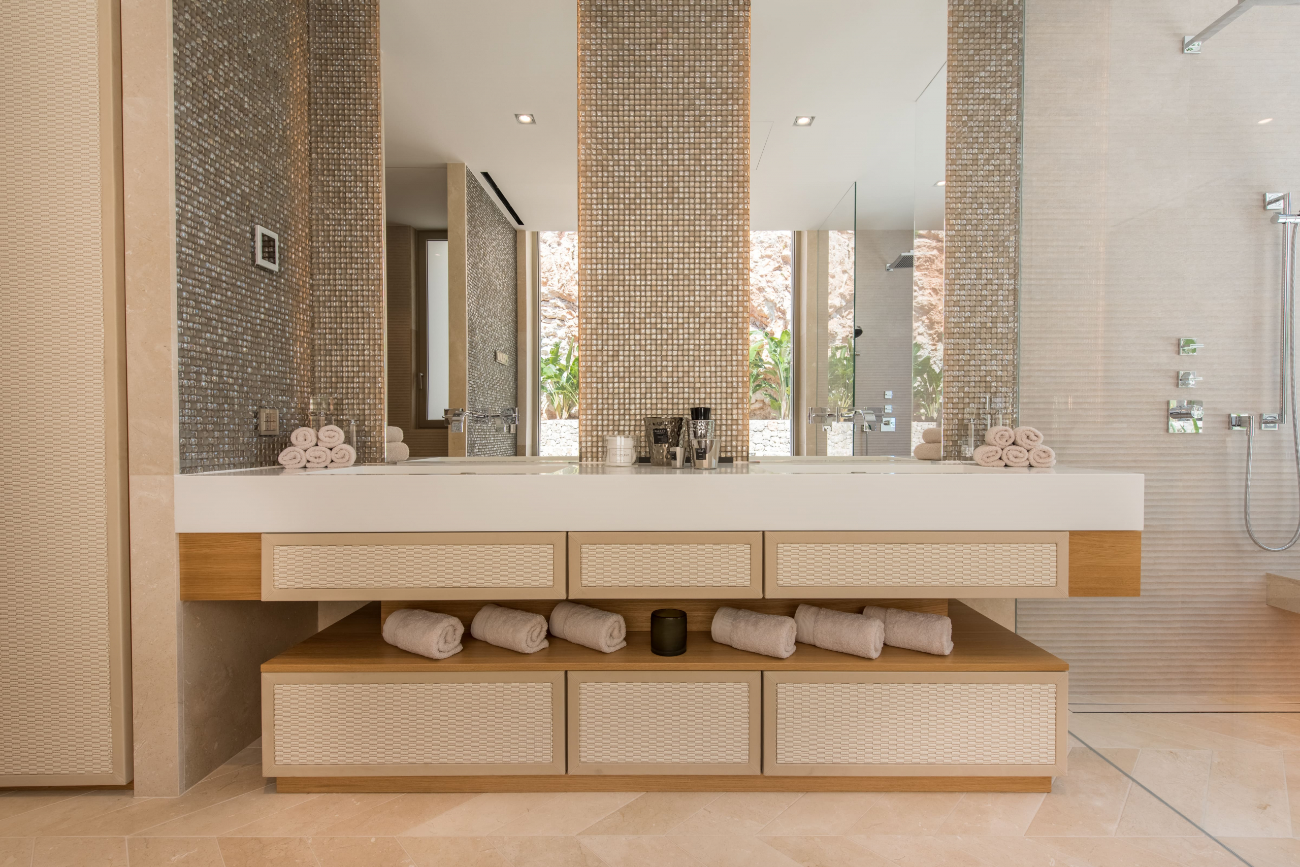 29 Ivory Peak - Master Bathroom II.jpg
